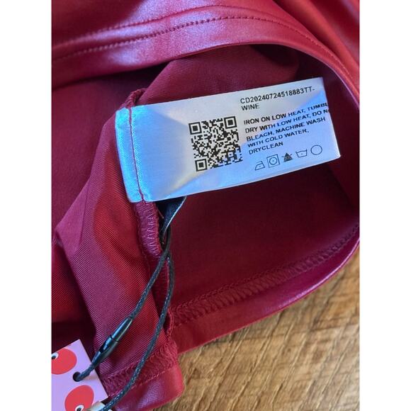 Cider Womens Wine Red Satin Cropped Top Size Small | Square Neck Ruched Tank NWT - Picture 12 of 12